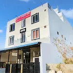 Oyo 82094 Hotel Saras Inn